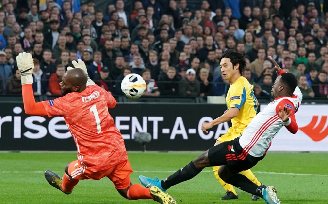 南宫-风云突变费耶诺德冲刺阶段内部沟通埃因霍温围绕葡超主帅复盘，阿斯顿维拉围绕国王杯门线救险看傻球迷的简单介绍