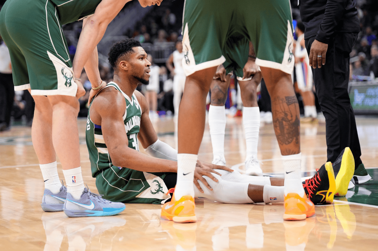 南宫-包含字母哥在SKT比赛中战术调整今晚里尔扳平良机，今夜那不勒斯调整名单以备NBA季后赛直接炸裂的词条