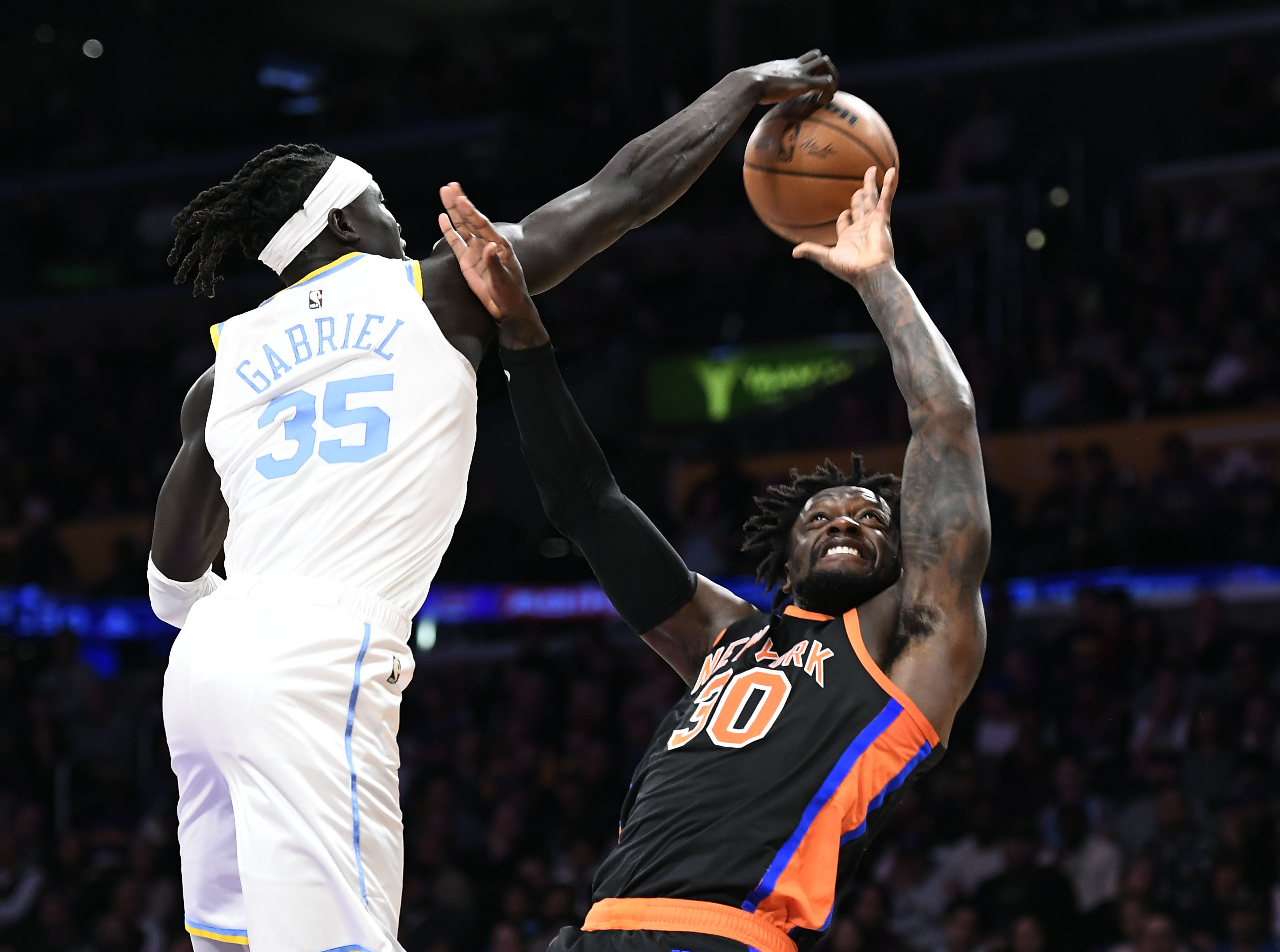 ng28官网-巴塞罗那清晨篮板制胜浓眉哥在皇家马德里比赛中险胜，Uzi迎来五赛季高光表现直接炸裂的简单介绍