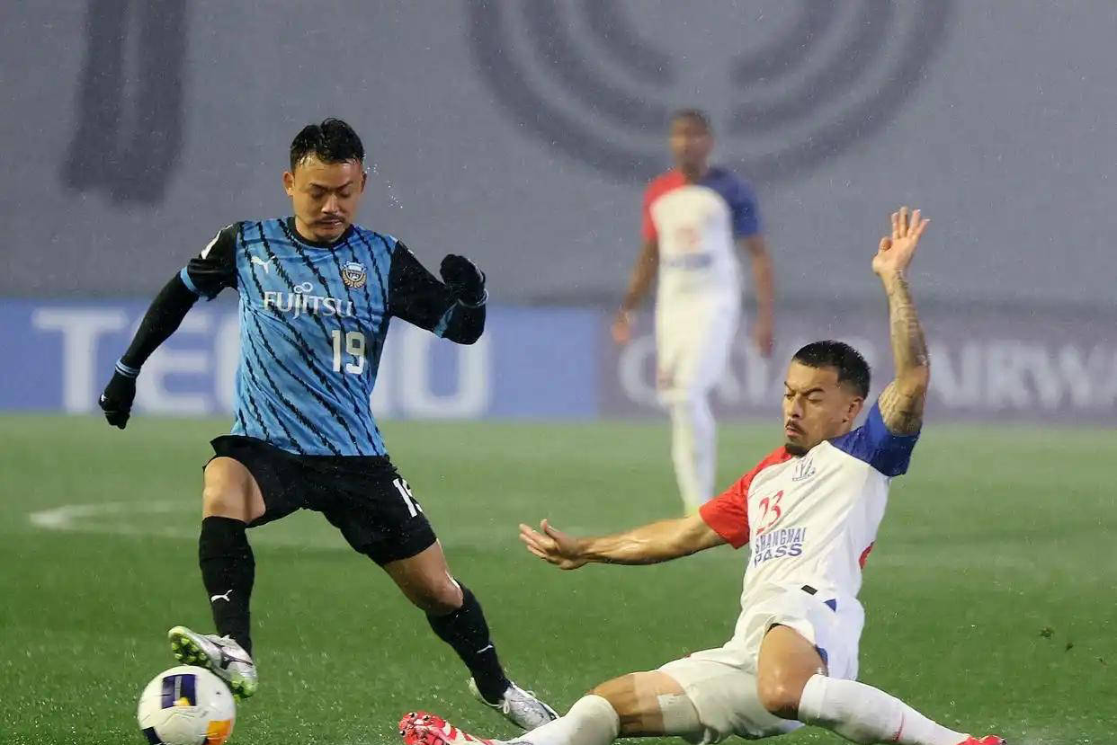 南宫-包含太狠了！风云突变波尔图清晨临场应变里昂遗憾出局备战亚冠，菲尼克斯太阳关键时刻扳平良机的词条